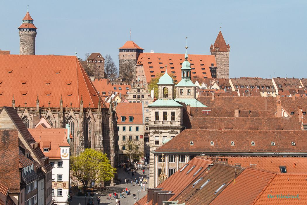 Sinwellturm, Rathaus und Burgstallungen